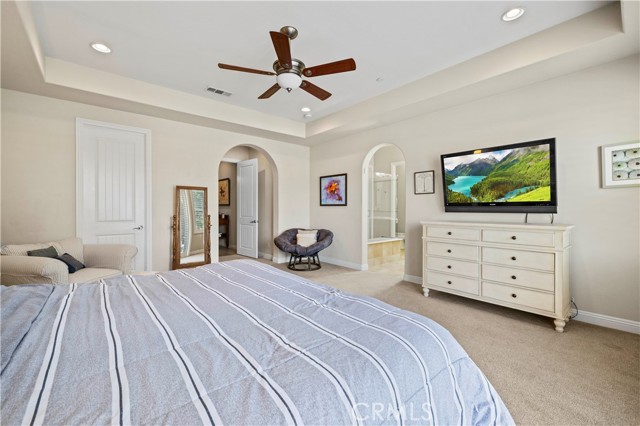 Detail Gallery Image 26 of 68 For 15905 Mandalay Rd, Canyon Country,  CA 91387 - 4 Beds | 3/1 Baths