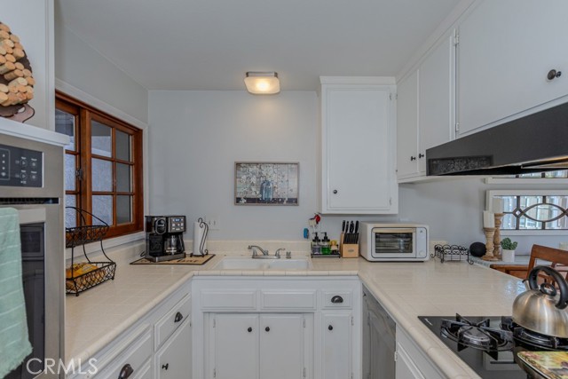 Detail Gallery Image 15 of 38 For 16781 Daisy Ave, Fountain Valley,  CA 92708 - 4 Beds | 3/1 Baths