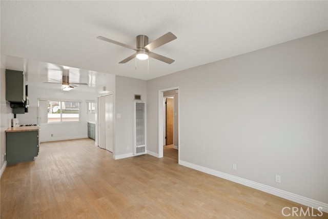 740 W 27th Street, San Pedro CA: https://media.crmls.org/medias/7bcc01c2-1e58-4fe2-ae73-0236982c586e.jpg