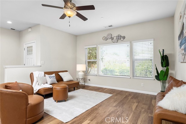 Detail Gallery Image 2 of 47 For 215 Danielson Ln, Chico,  CA 95973 - 3 Beds | 2 Baths