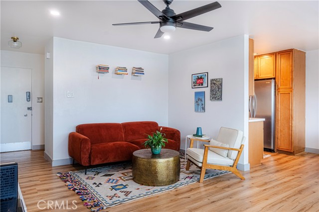 1187 E 3rd Street, Long Beach CA: https://media.crmls.org/medias/7bcd0504-ac13-4a72-b3e8-590532655ed3.jpg