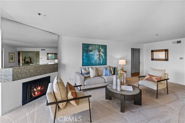 Detail Gallery Image 2 of 34 For 240 Nice Ln #208,  Newport Beach,  CA 92663 - 2 Beds | 2 Baths