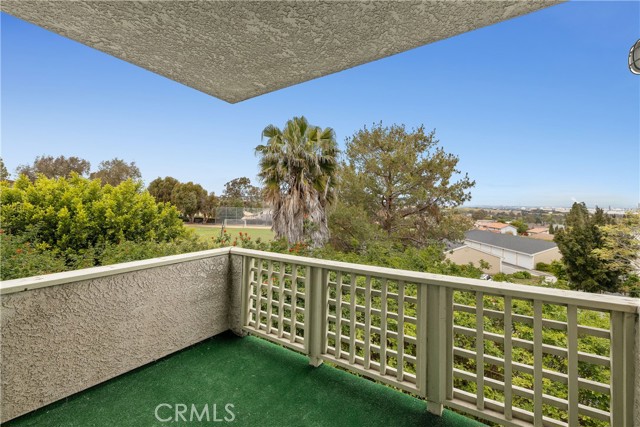 Detail Gallery Image 16 of 46 For 1450 Brett Place #205,  San Pedro,  CA 90732 - 3 Beds | 2 Baths