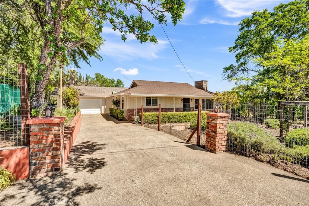 710 Clearlake Avenue