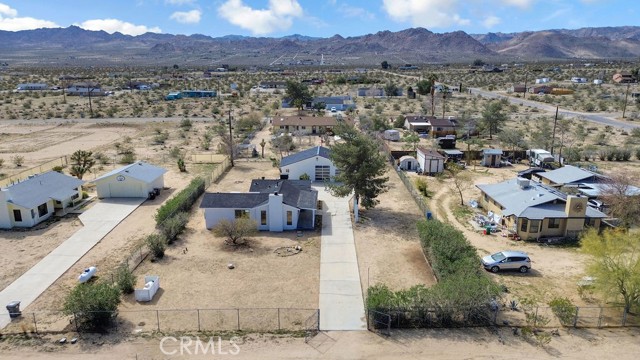 Detail Gallery Image 5 of 45 For 63541 Walpi Dr, Joshua Tree,  CA 92252 - 2 Beds | 2/1 Baths