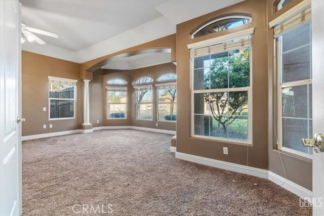 Detail Gallery Image 18 of 38 For 1933 Kellie Marie, Bakersfield,  CA 93314 - 5 Beds | 3 Baths