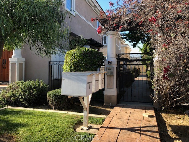 Detail Gallery Image 2 of 8 For 301 W Bencamp #a St, San Gabriel,  CA 91776 - 3 Beds | 2 Baths