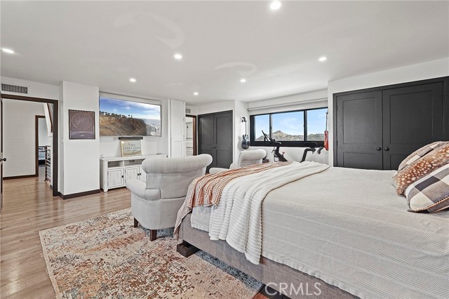 1249 Vista Superba Street photo 8