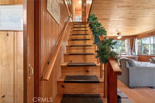 Detail Gallery Image 16 of 49 For 5806 Victorville, Wrightwood,  CA 92397 - 3 Beds | 1/1 Baths