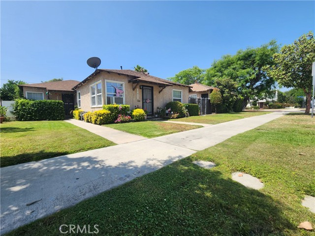 11820 Victory Boulevard, North Hollywood CA: https://media.crmls.org/medias/7bd0263c-42d3-440a-880b-56db3335d0f8.jpg