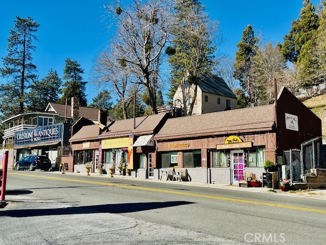 470 Dunant Drive, Crestline CA: https://media.crmls.org/medias/7bd057ad-310a-4eea-aba4-99c4e69a193c.jpg