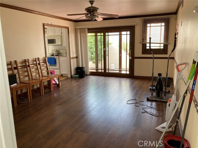 5072 Berean Lane, Irvine CA: https://media.crmls.org/medias/7bd0e755-87f0-4a9e-a717-727b7f8f6317.jpg