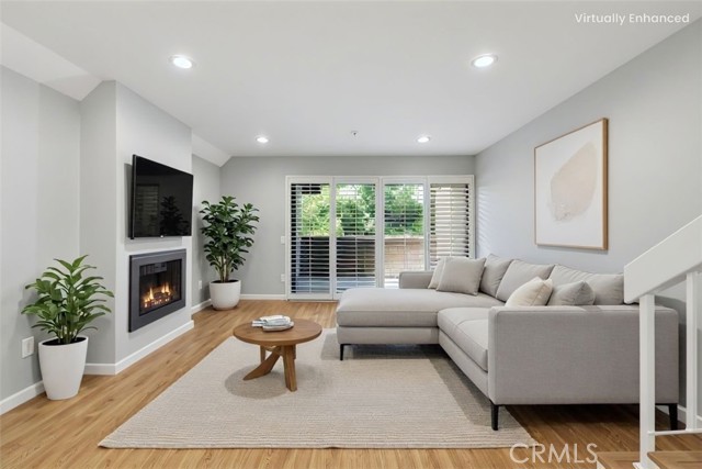 Detail Gallery Image 4 of 37 For 1054 Seco St #205,  Pasadena,  CA 91103 - 2 Beds | 2/1 Baths