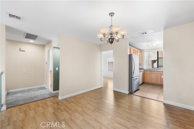 Detail Gallery Image 10 of 52 For 21054 Parthenia #11,  Canoga Park,  CA 91304 - 3 Beds | 3 Baths