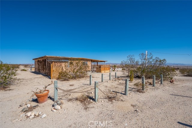 Detail Gallery Image 2 of 33 For 67722 Pole Line Rd, Twentynine Palms,  CA 92277 - 1 Beds | 1 Baths