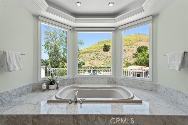 Detail Gallery Image 25 of 40 For 25473 Cumberland Ln, Calabasas,  CA 91302 - 6 Beds | 7/1 Baths