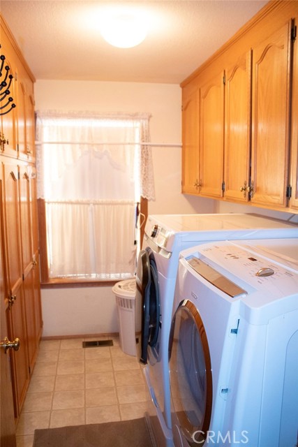 Detail Gallery Image 8 of 60 For 87 Valley View Dr, Paradise,  CA 95969 - 5 Beds | 3 Baths