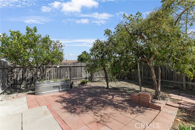 Detail Gallery Image 12 of 18 For 7901 Rhine Dr, Huntington Beach,  CA 92647 - 4 Beds | 2 Baths