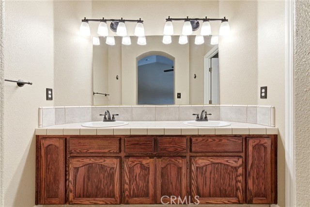 Detail Gallery Image 41 of 54 For 2431 S Cedar, Visalia,  CA 93292 - 3 Beds | 2 Baths