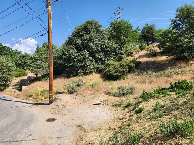 Detail Gallery Image 11 of 17 For 2344 Deep Creek Dr, Running Springs,  CA 92382 - – Beds | – Baths