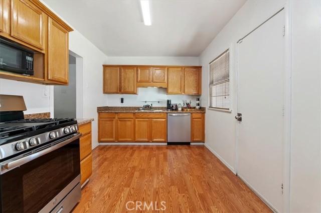 Detail Gallery Image 13 of 32 For 4694 N Mayfield, San Bernardino,  CA 92407 - 2 Beds | 1 Baths