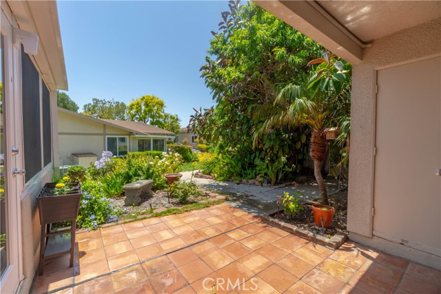 394 Avenida Castilla, Laguna Woods CA: https://media.crmls.org/medias/7bd4a3e1-3169-423d-9cea-fc3e92b630a7.jpg