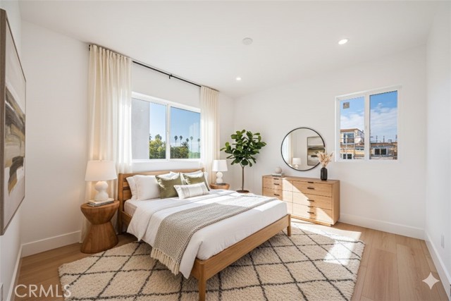 Detail Gallery Image 8 of 75 For 5209 W 20th, Los Angeles,  CA 90016 - – Beds | – Baths