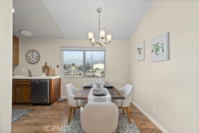 Detail Gallery Image 6 of 21 For 824 N Pasadena Ave #31,  Azusa,  CA 91702 - 2 Beds | 1 Baths