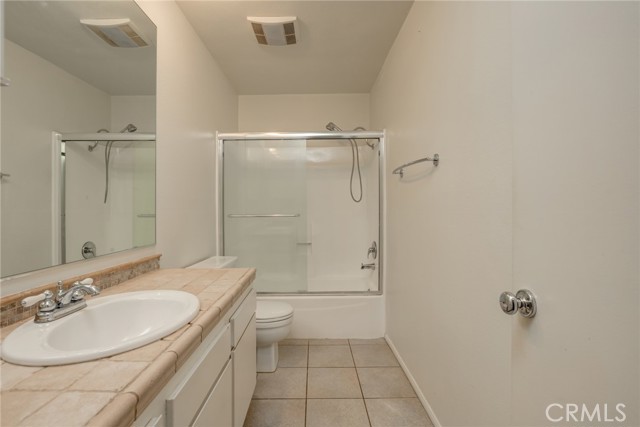Detail Gallery Image 25 of 44 For 8400 De Longpre Ave #205,  West Hollywood,  CA 90069 - 2 Beds | 2 Baths