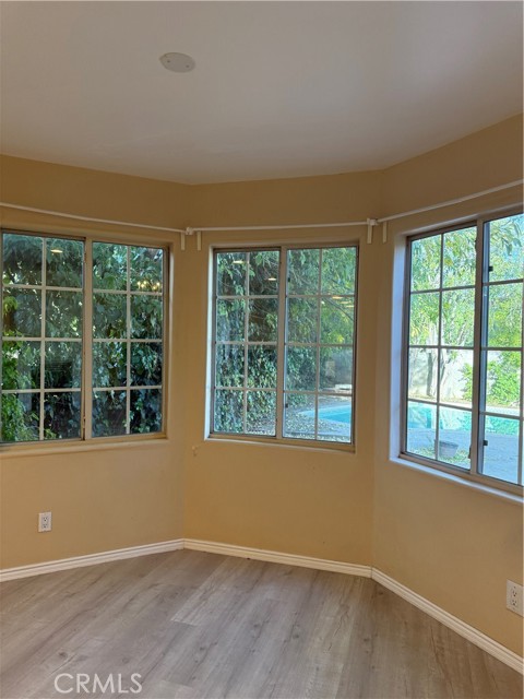 Detail Gallery Image 52 of 60 For 5224 Woodlake, Woodland Hills,  CA 91367 - 4 Beds | 3/1 Baths