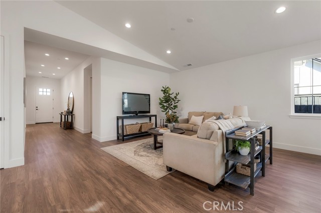 Pick your luxury vinyl plank flooring style