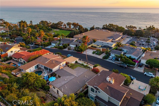 30802 Marilyn Drive, Laguna Beach CA: https://media.crmls.org/medias/7bd88feb-2670-4607-b27b-5bdd87f5d2e5.jpg