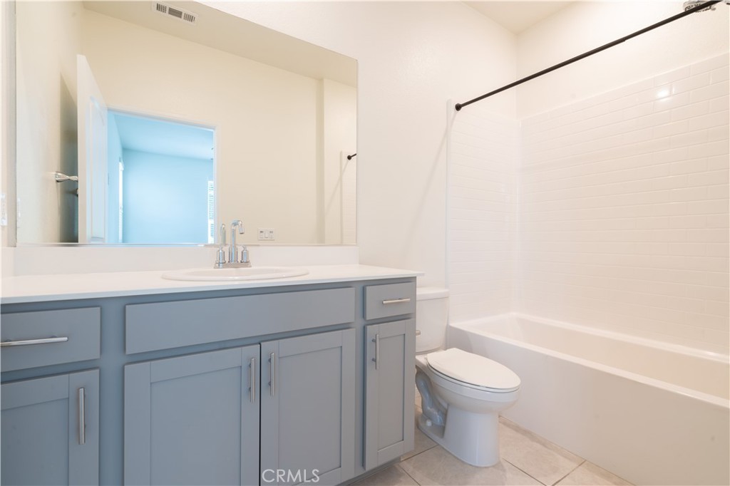 https://media.crmls.org/medias/7bd90b66-1b60-4c9e-bce6-bf23e2d0d4a5.jpg?preset=X-Large