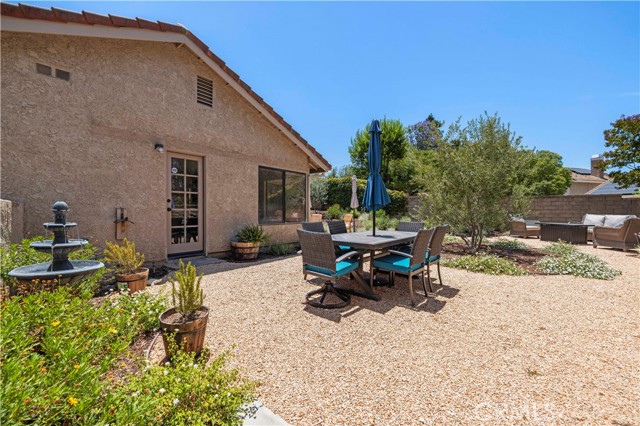 26175 Montolla Lane, Valencia CA: https://media.crmls.org/medias/7bd91774-e4c8-4513-96d2-50b4988326fb.jpg