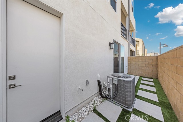 Detail Gallery Image 53 of 72 For 251 Tank, Irvine,  CA 92618 - 4 Beds | 3/1 Baths