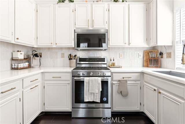 1474 De La Vina Street, Chula Vista CA: https://media.crmls.org/medias/7bdc41f7-833e-4877-8681-03c7995b6fbf.jpg