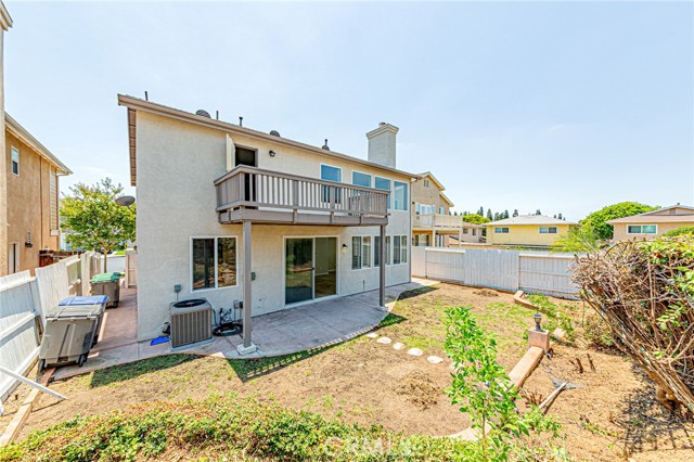 955 Blackberry Lane, Carson CA: https://media.crmls.org/medias/7bdc5395-0886-4977-880d-3db2e24ced2d.jpg