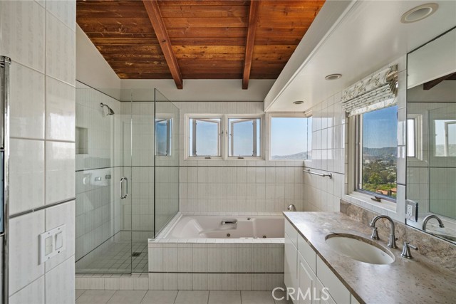 Detail Gallery Image 40 of 56 For 2108 Crestview Dr, Laguna Beach,  CA 92651 - 3 Beds | 2 Baths