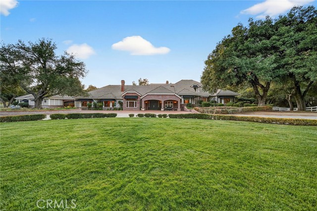 Detail Gallery Image 8 of 75 For 40833 Calle Bandido, Murrieta,  CA 92562 - 8 Beds | 7/2 Baths