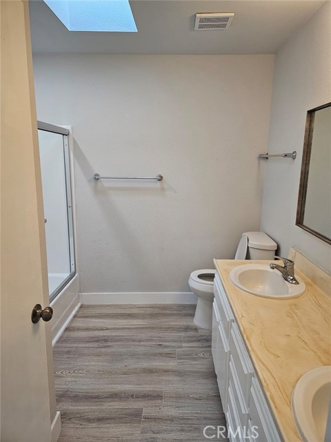 Detail Gallery Image 18 of 22 For 8331 Cedros Ave #14,  Panorama City,  CA 91402 - 2 Beds | 2 Baths