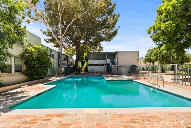 Detail Gallery Image 30 of 34 For 18620 Hatteras Street #223,  Tarzana,  CA 91356 - 3 Beds | 2 Baths