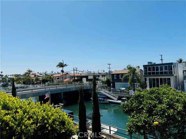 87 Rivo Alto Canal, Long Beach CA: https://media.crmls.org/medias/7bde477e-efeb-43c0-91f9-34fff7fa3b03.jpg