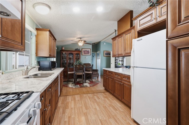 Detail Gallery Image 14 of 30 For 1630 W Covina Bld #83,  San Dimas,  CA 91773 - 3 Beds | 2 Baths