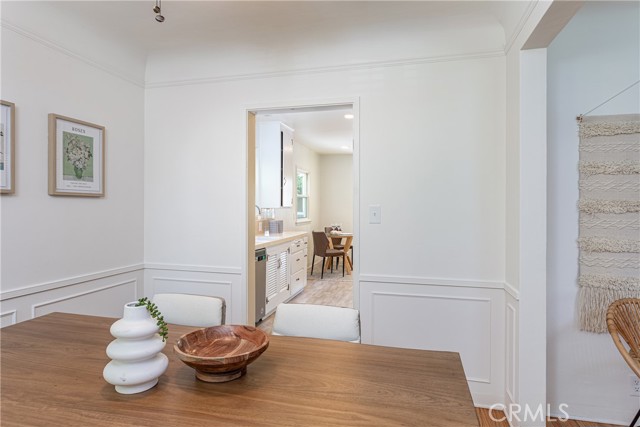 620 S Bel Aire Drive, Burbank CA: https://media.crmls.org/medias/7bde759d-0b45-4e3e-8c90-80094154e56f.jpg