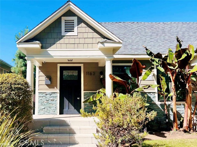Detail Gallery Image 1 of 13 For 1163 N Poinsettia Pl, West Hollywood,  CA 90046 - 2 Beds | 2 Baths