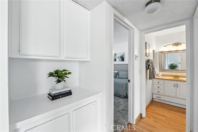 Detail Gallery Image 12 of 46 For 955 E 3rd St #304,  Long Beach,  CA 90802 - 2 Beds | 1 Baths