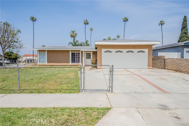 7355 Amanda Court, Riverside CA: https://media.crmls.org/medias/7be02071-8613-47d5-a44b-efaafda83c2a.jpg