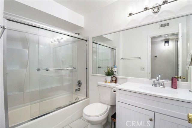Detail Gallery Image 18 of 32 For 5700 Etiwanda Ave #105,  Tarzana,  CA 91356 - 3 Beds | 2 Baths