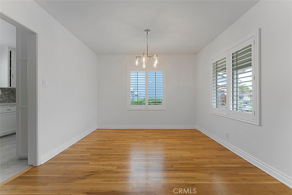 https://media.crmls.org/medias/7be11687-3d95-49ab-b058-f0d574a8f662.jpg?preset=X-Large