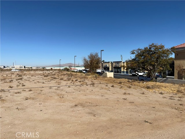 0 Bear Valley Road, Hesperia CA: https://media.crmls.org/medias/7be16487-b6e7-4067-954b-094283e59fcf.jpg